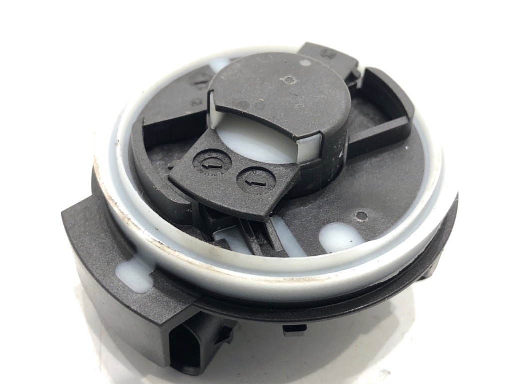 [STARK-798201] Sensor de impacto Audi Q8 (4MN) 2018-2022 50 TDI Mild Hybrid
