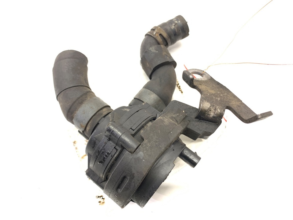 [STARK-808801] Bomba de agua adicional VW Golf VII Variant (BA5, BV5) 1.6 TDI 81 kW 2013-2017