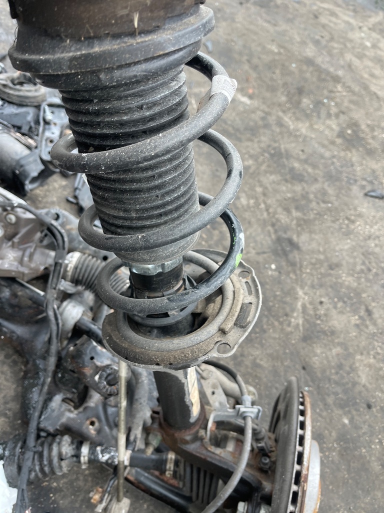 [EPE-102869] Brazo de suspensión delantero izquierdo Volkswagen Golf