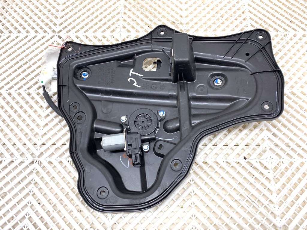 [STARK-810471] Elevador de ventana trasero derecho MAZDA 3 (BM, BN) 2013-2022