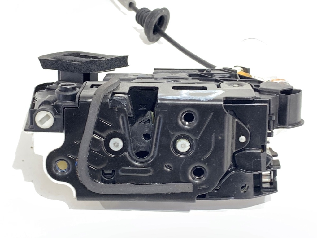 [STARK-811110] Cerradura de puerta trasera izquierda SEAT Toledo IV (KG3) 2012-2019 1.2 TSI 66 kW 90 CV