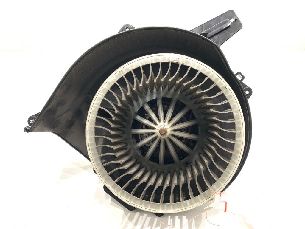 [STARK-811116] Ventilador de admisión de aire SEAT Toledo IV (KG3) 1.2 TSI 66 kW 2015-2017