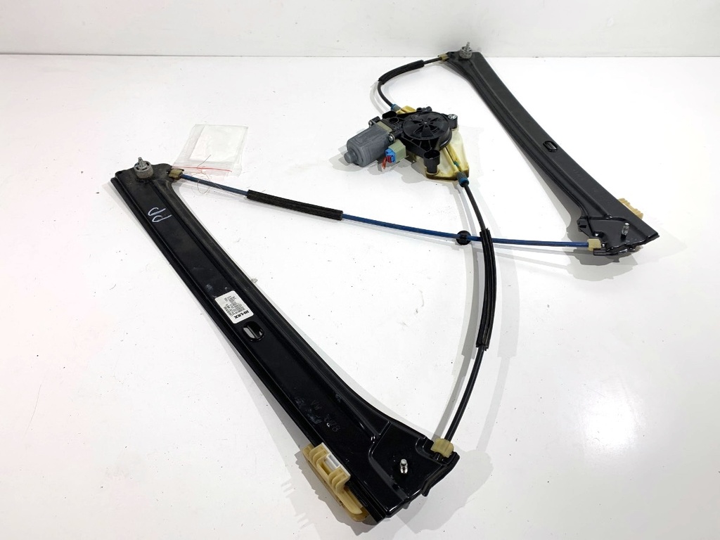 [STARK-811502] Elevador de ventana delantero derecho VW Touran (5T1) 1.8 TSI 132 kW 2015-2022