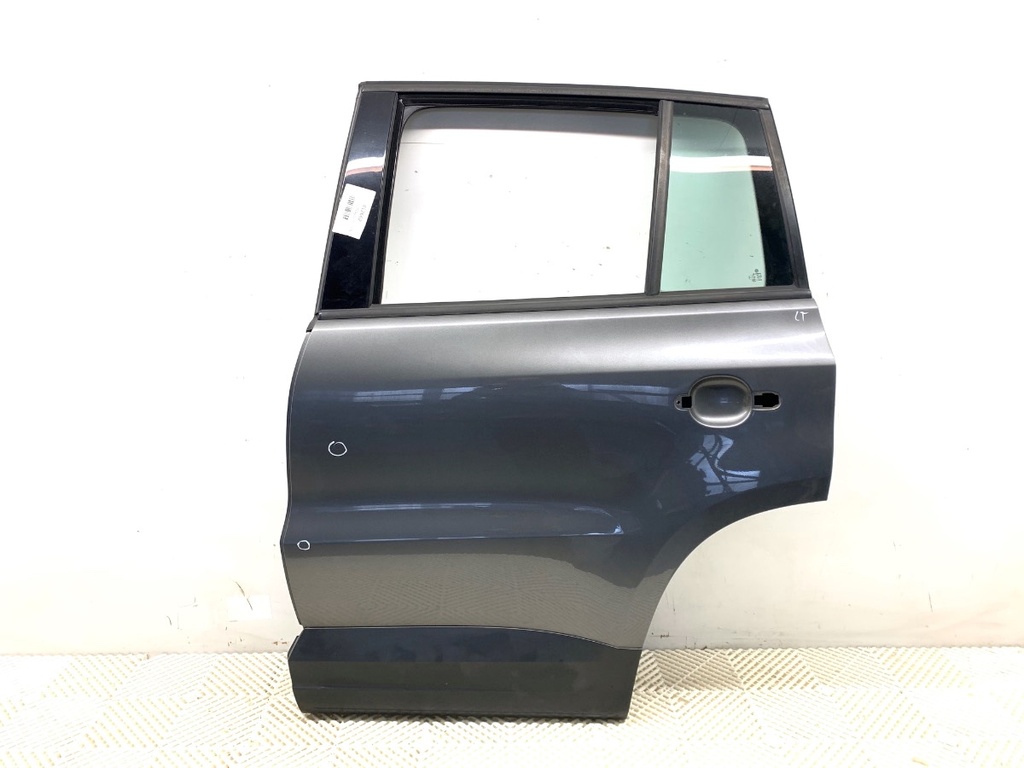 [STARK-812662] Puerta trasera izquierda VW Tiguan (5N_) 2007-2018