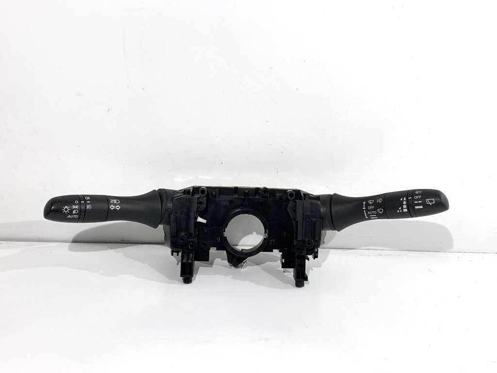 [STARK-813263] Combinado de luces NISSAN QASHQAI II (J11, J11_) 1.2 DIG-T 85 kW 115 CV 2013-2022