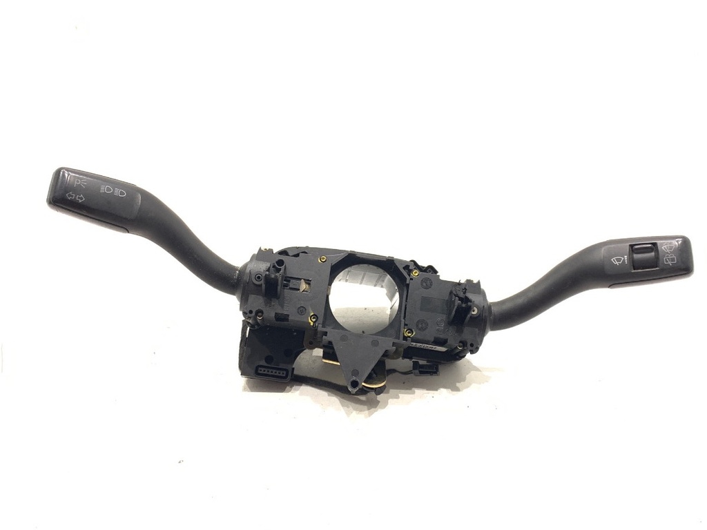 [STARK-814170] Combinado de luces e intermitentes AUDI A4 B7 Avant (8ED) 2004-2008 2.0 TDI 103 kW