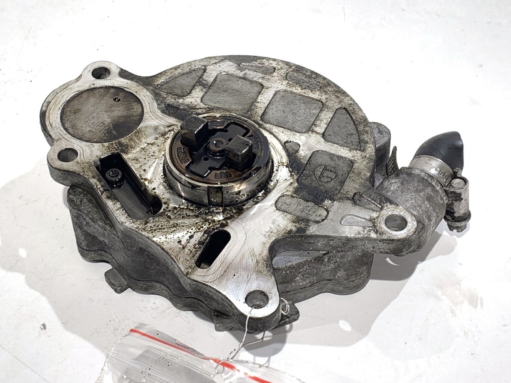 [STARK-814383] Bomba de vacío AUDI Q5 (8RB) 2.0 TDI quattro 125 kW 2008-2012