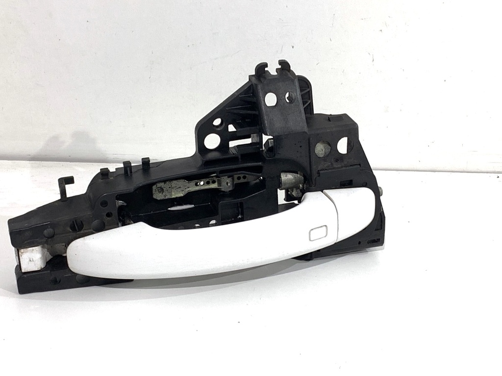 [STARK-814420] Manilla exterior de puerta derecha delantera Audi Q5 (8RB) 2008-2017