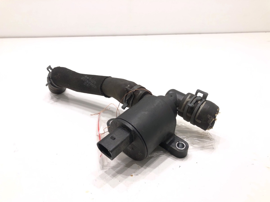 [STARK-816806] Bomba de agua adicional VW Touran (5T1) 1.8 TSI 132 kW 2015-2022