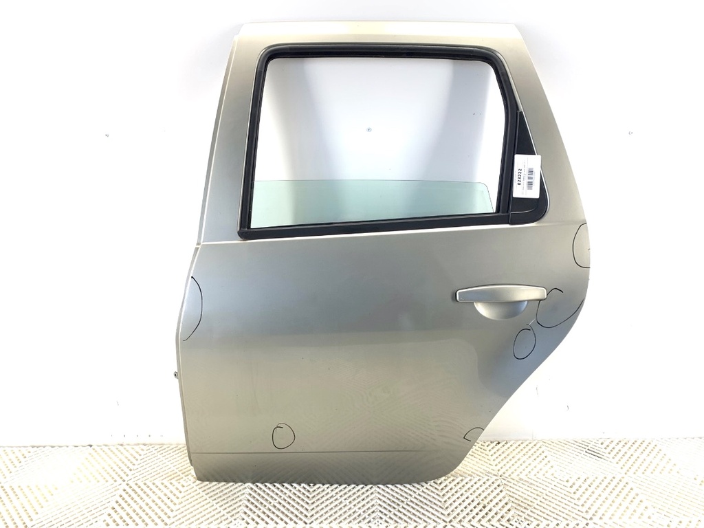 [STARK-823222] Puerta trasera izquierda Dacia Duster (HS_) 2010-2018