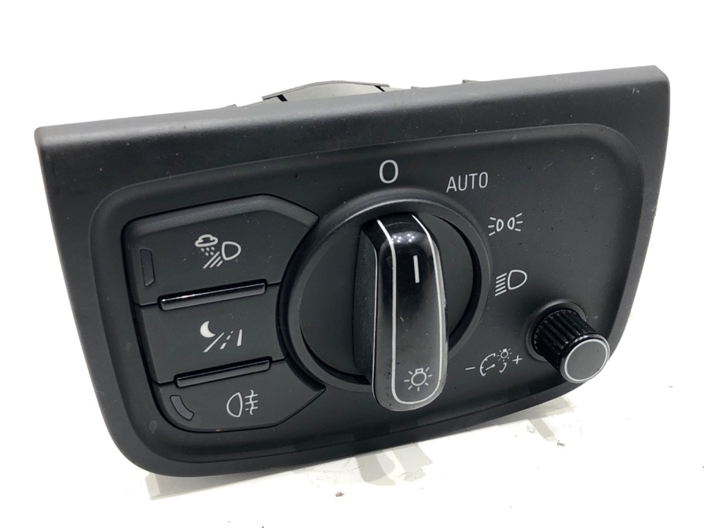 [STARK-818834] Interruptor de luces AUDI A8 D4 (4H2, 4H8, 4HC, 4HL) 2009-2018