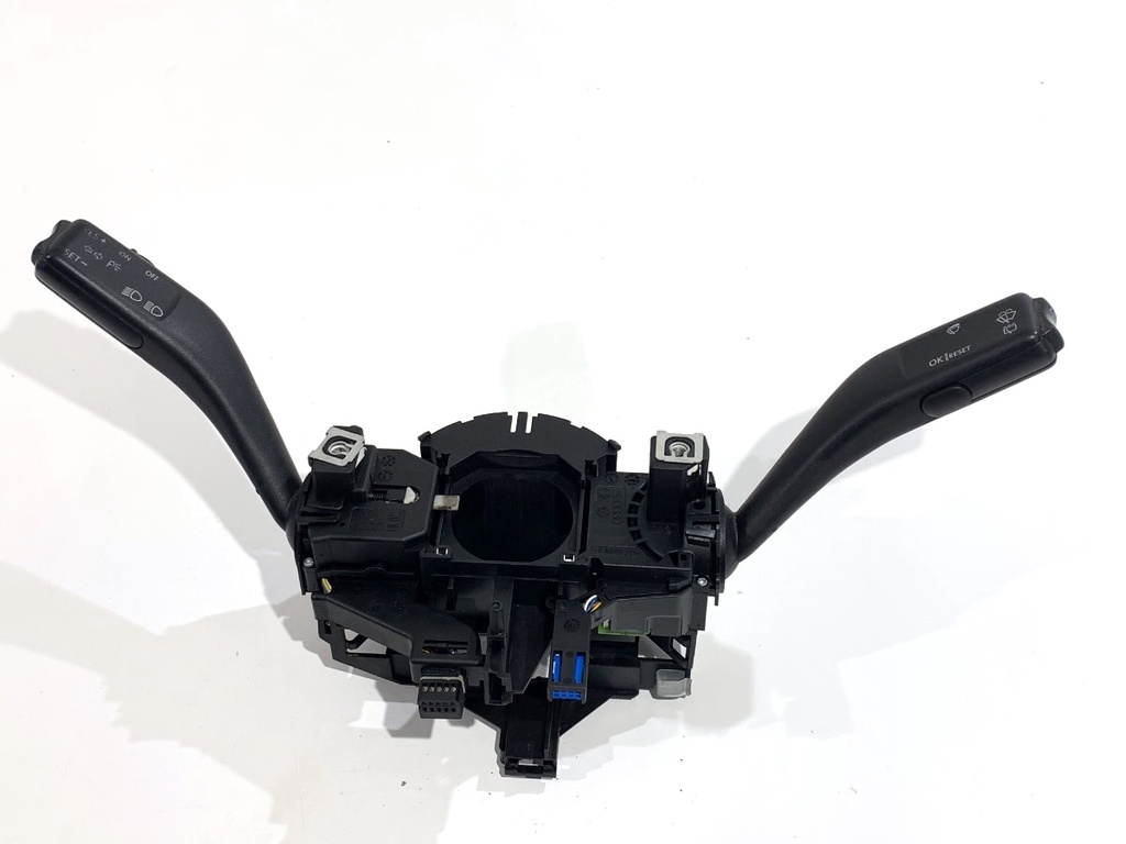 [STARK-819777] Combinado de luces VW Touran (1T1, 1T2) 2003-2010 1.9 TDI 74 kW 100 CV
