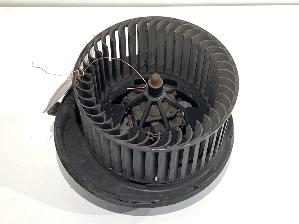 [STARK-820004] Ventilador de admisión VW Golf VI Variant (AJ5) 1.6 TDI 2009-2013
