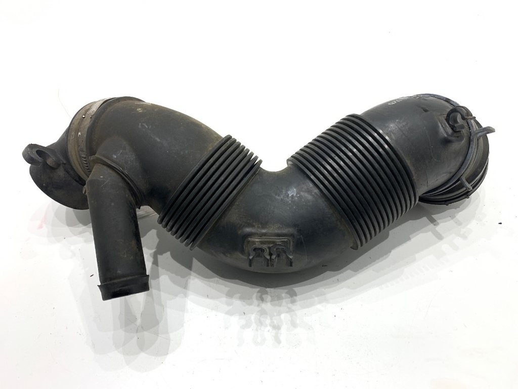 [STARK-820020] Manguito de turbocompresor VW Golf VI Variant (AJ5) 1.6 TDI 77 kW 2009-2013