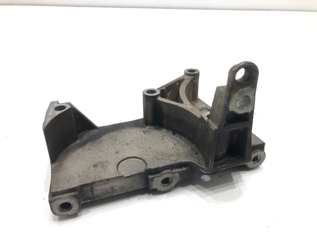 [STARK-820378] Soporte de motor SUZUKI JIMNY 1.5 DDiS 4x4 63 kW 86 CV 2005-2022