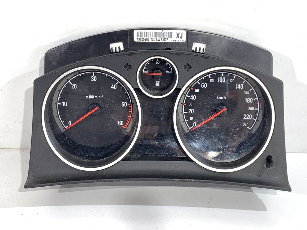 [STARK-820944] Velocímetro OPEL ZAFIRA / ZAFIRA FAMILY B (A05) 2005-2019