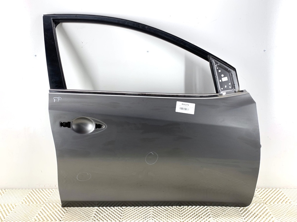 [STARK-831273] Puerta delantera derecha NISSAN PULSAR liftback (C13) 2012-2022