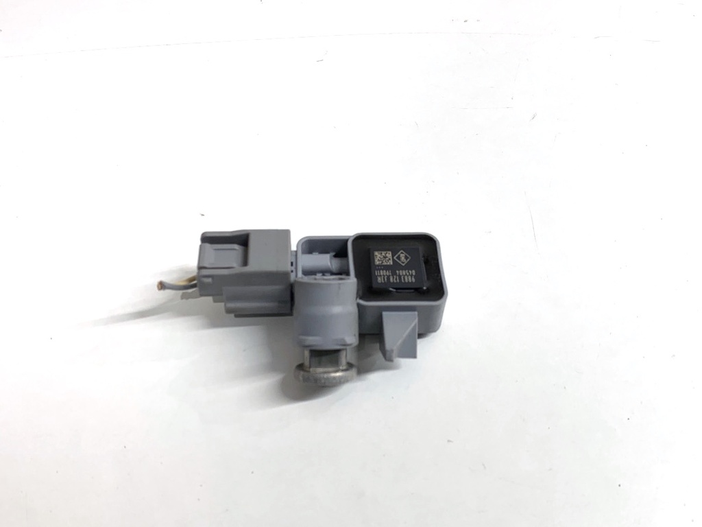 [STARK-823321] Sensor de impacto Renault Megane III Grandtour (KZ0/1) 1.6 16V 81 kW 2009-2022