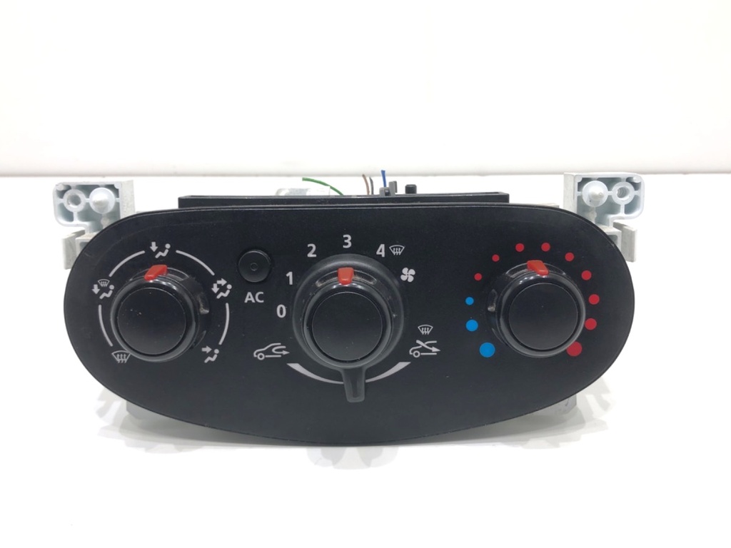 [STARK-823863] Panel de control de climatización Dacia Dokker Express 1.6 61kW 83CV gasolina 2012-2022