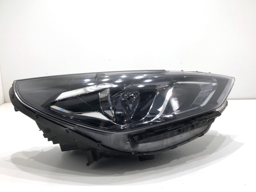 [STARK-885844] Faros delanteros derecho HYUNDAI i30 Kombi (PDE) 2017-2022