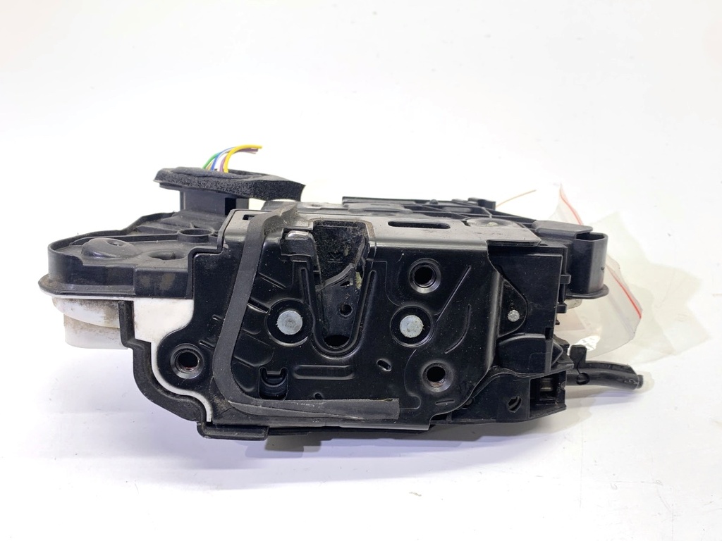 [STARK-825268] Cerradura de puerta delantera izquierda VW Golf VII Variant (BA5, BV5) 2013-2022