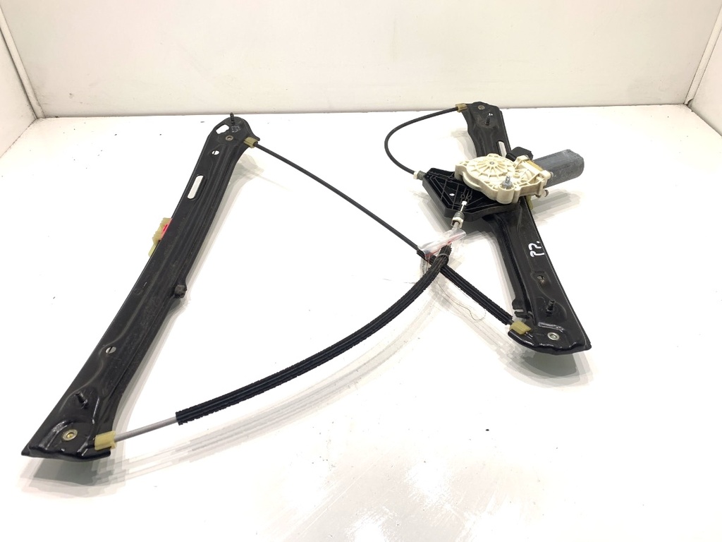 [STARK-826582] Elevador de ventana delantero derecho BMW X6 (F16, F86) 2014-2019