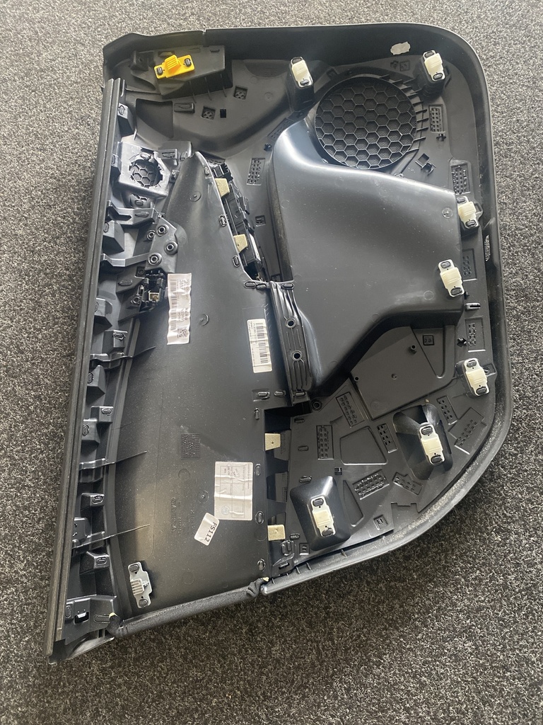 [EPE-102900] Panel de revestimiento interior puerta delantera derecha VW Golf VIII