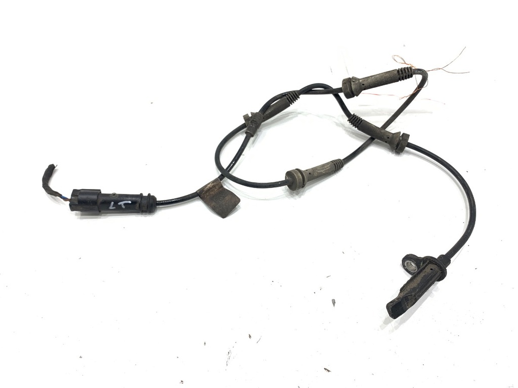 [STARK-827588] Sensor ABS trasero izquierdo BMW Serie 5 (G30, F90) 2016-2022