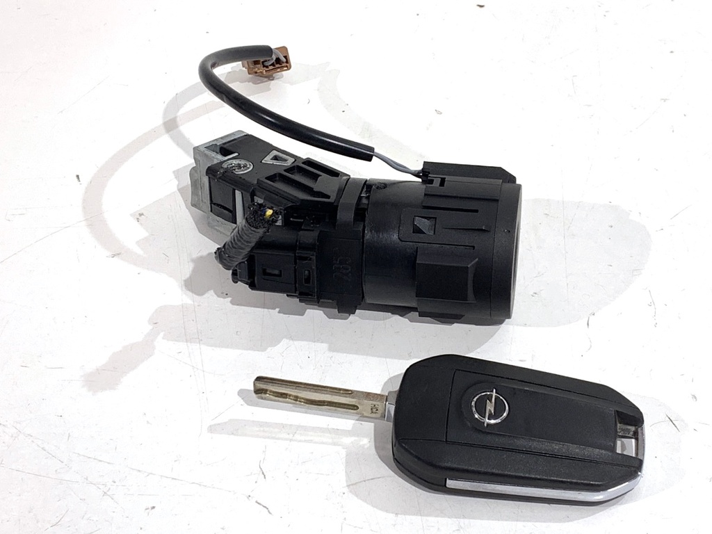 [STARK-829168] Portavasos OPEL CORSA F 2019-2022 9673257480