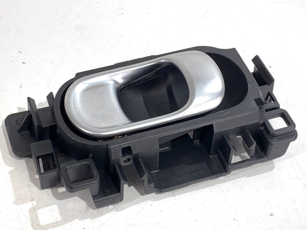 [STARK-829466] Manilla interior de puerta delantera izquierda CITROEN C4 CACTUS 2014-2022