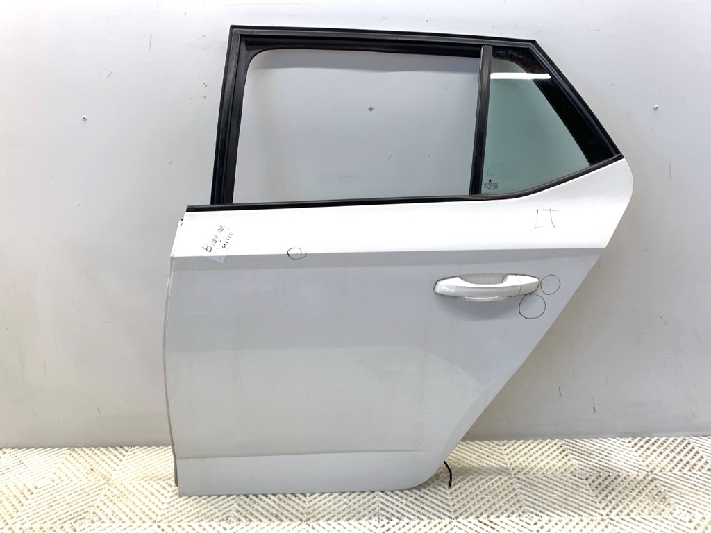 [STARK-841790] Puerta trasera izquierda SKODA FABIA III (NJ3) 2014-2022
