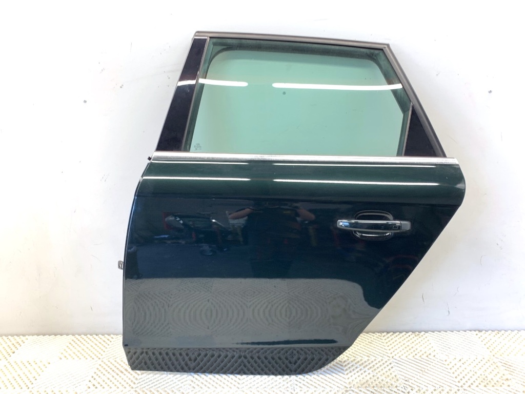 [STARK-852804] Puerta trasera izquierda AUDI A4 B8 (8K2) 2007-2015