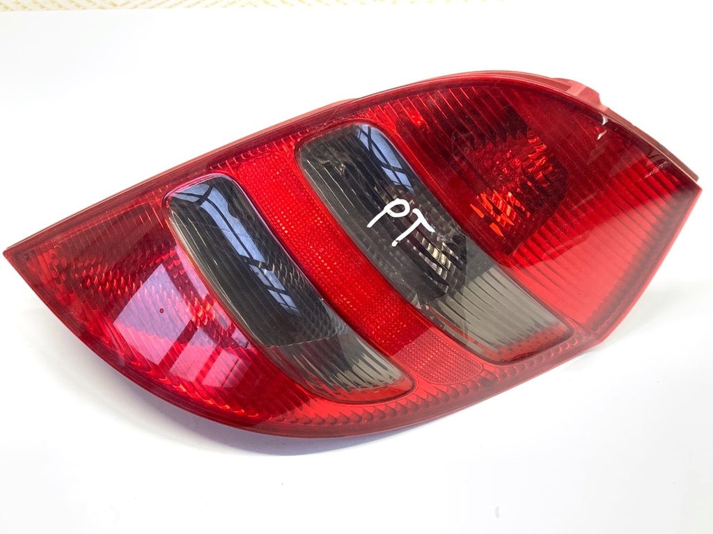 [STARK-834978] Piloto trasero derecho Mercedes-Benz Clase A (W169) 2004-2012