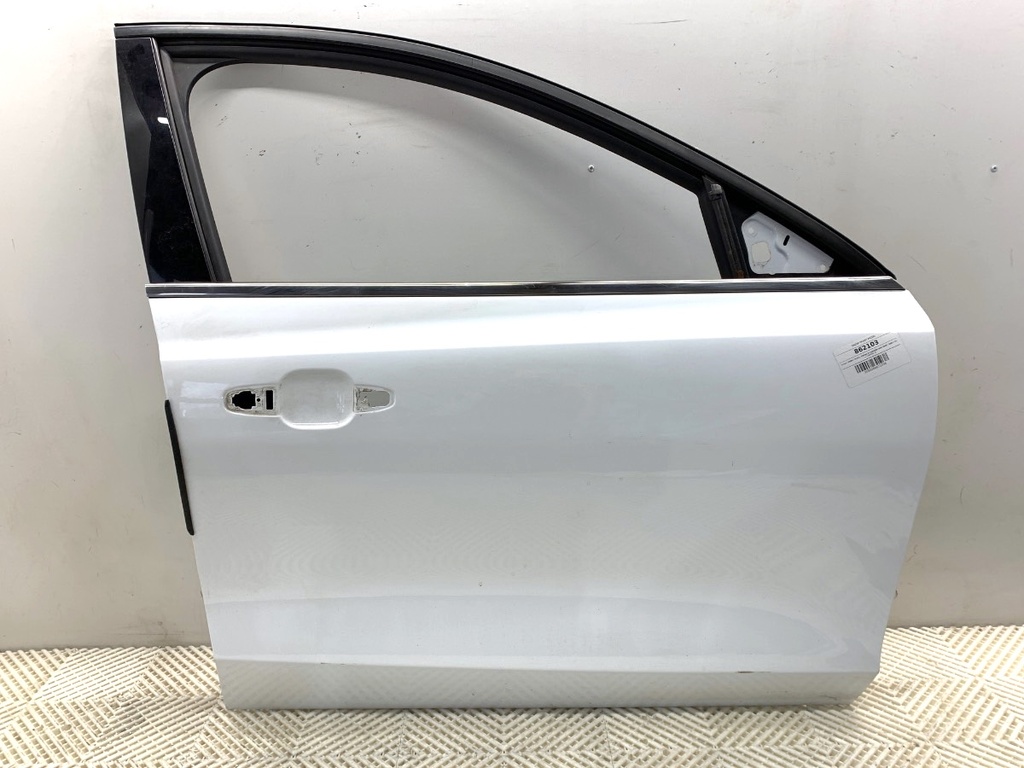 [STARK-862103] Puerta delantera derecha Ford Focus IV Turnier (HP) 2018-2022