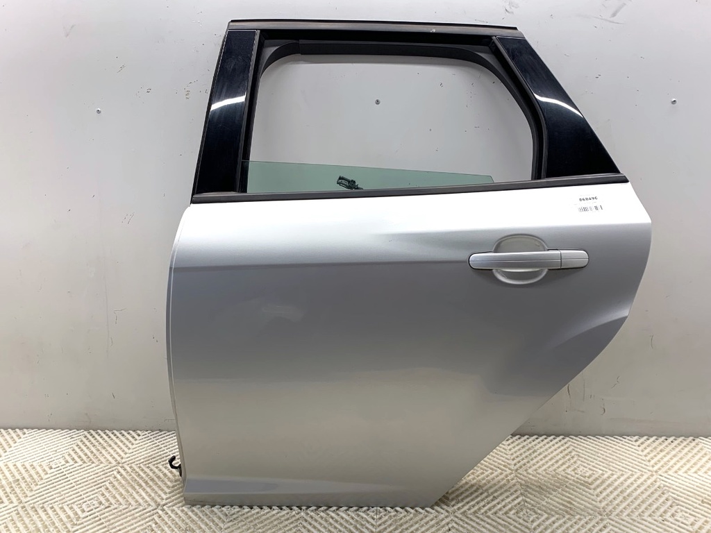 [STARK-868496] Puerta trasera izquierda Ford Focus III Turnier 2010-2022