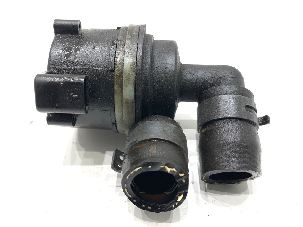 [STARK-839716] Bomba de agua adicional VW Tiguan (5N_) 2.0 TDI 81 kW 2010-2018