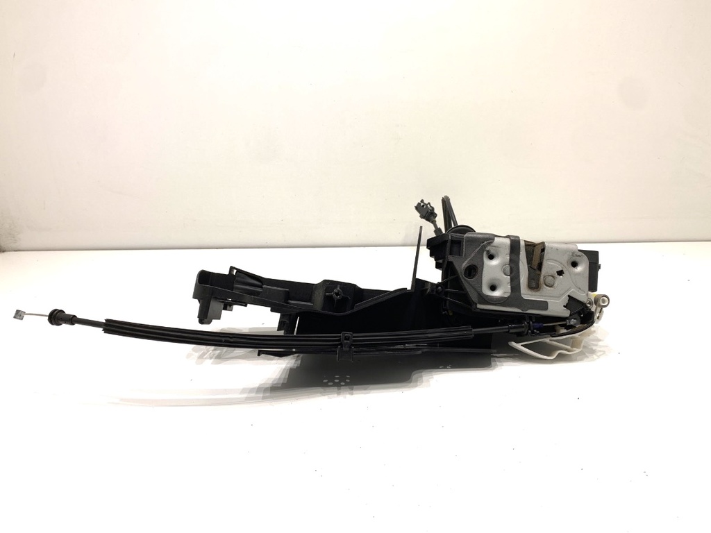 [STARK-839775] Cerradura de puerta delantera izquierda Ford Transit Courier B460 2014-2022