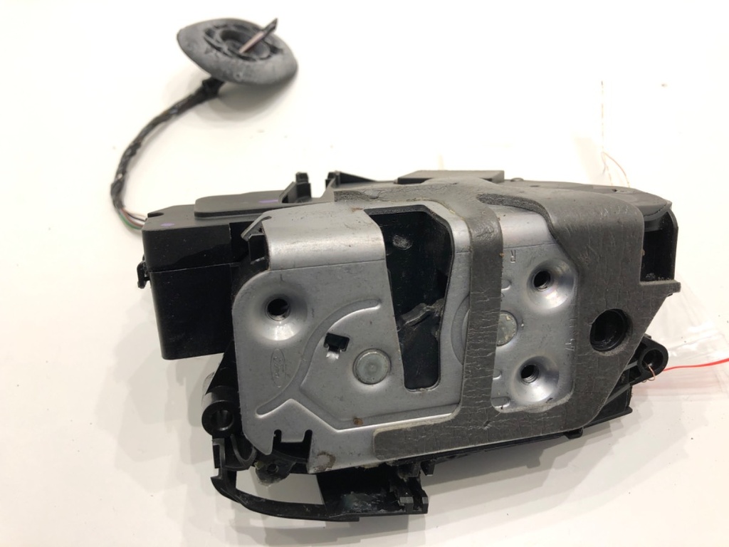 [STARK-839892] Cerradura de puerta delantera derecha Ford Fiesta VI (CB1, CCN) 1.4 71 kW 2008-2012