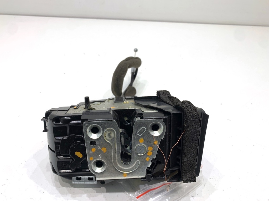 [STARK-842011] Cerradura de puerta trasera derecha Nissan Juke (F15) 1.6 gasolina 2010-2022