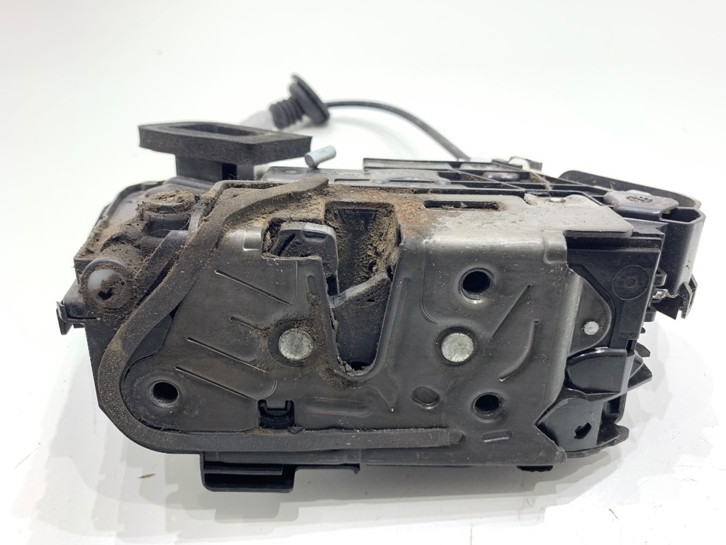 [STARK-842685] Cerradura de puerta trasera izquierda SKODA FABIA III (NJ3) 2014-2022