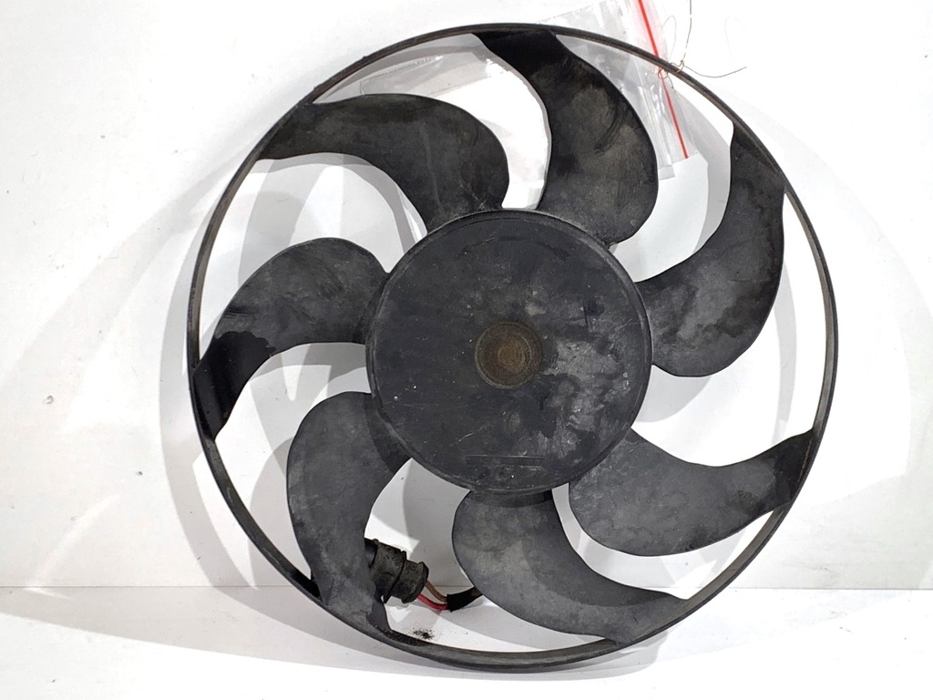 [STARK-844575] Ventilador de aire acondicionado VW Passat B7 Variant (365) 2.0 TDI 100 kW 2010-2014