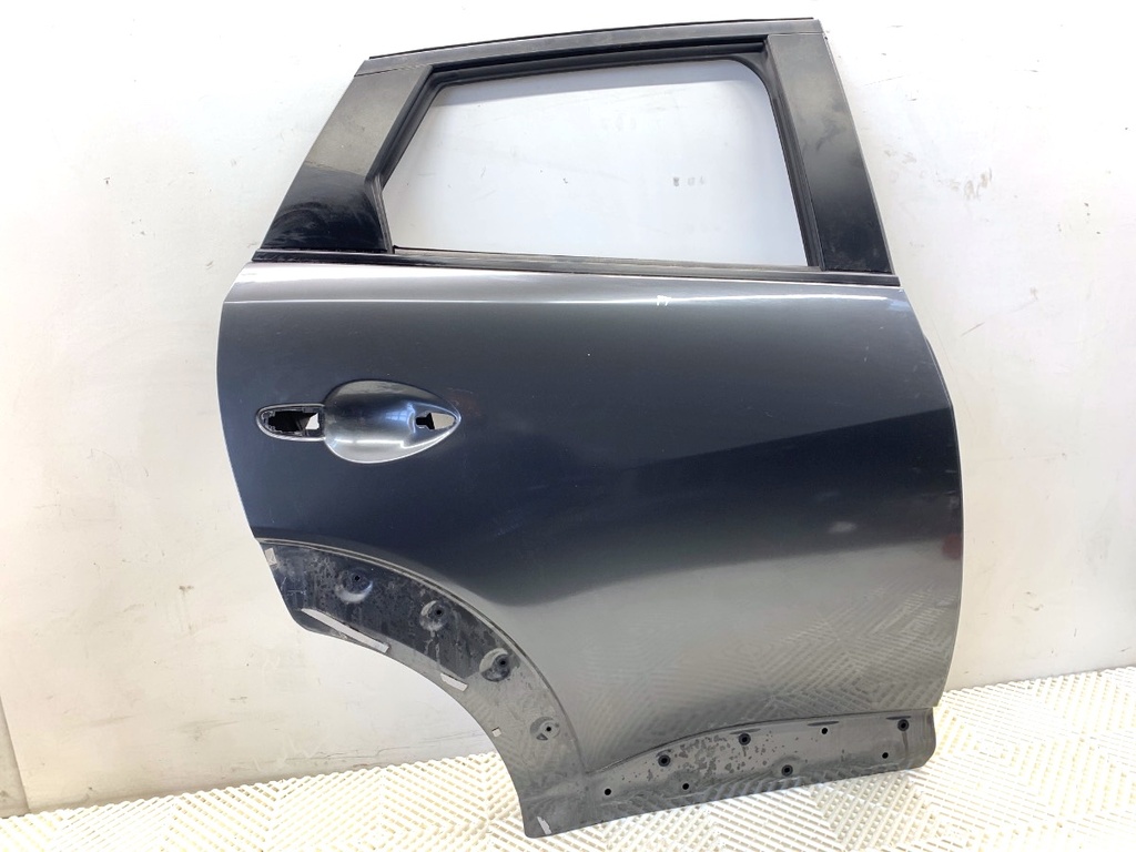 [STARK-888411] Puerta trasera derecha Mazda CX-3 (DK) 2015-2022
