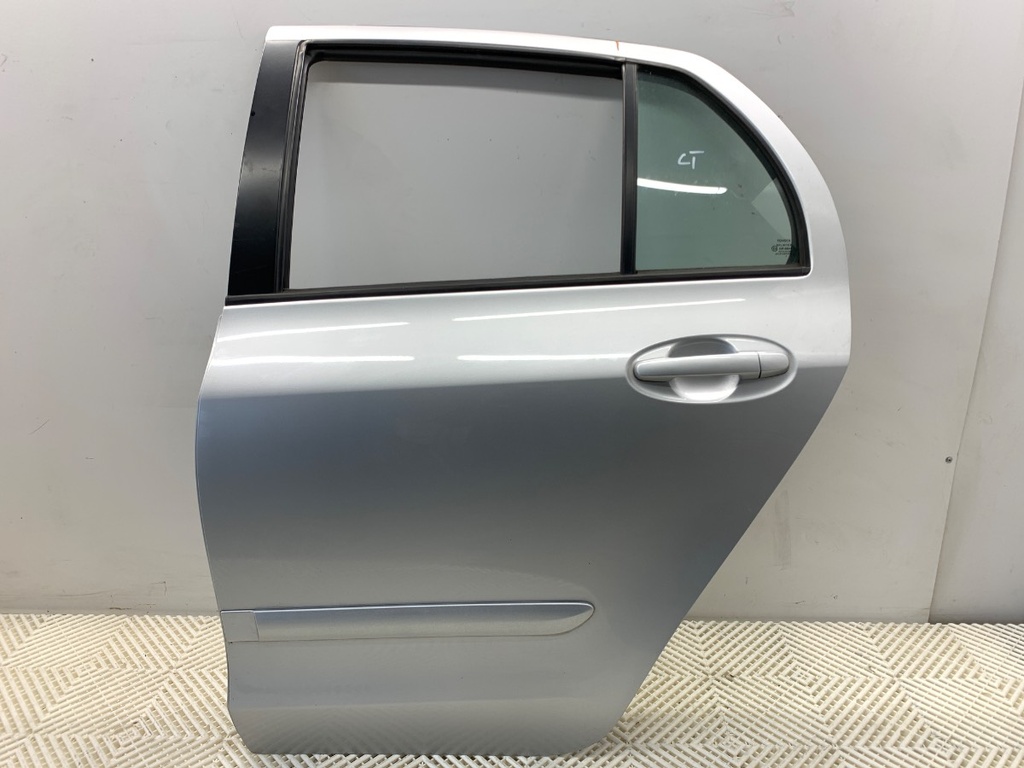 [STARK-892692] Puerta trasera izquierda TOYOTA YARIS (_P9_) 2005-2014