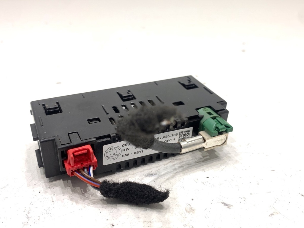 [STARK-851222] Puerto USB SKODA SCALA (NW1) 2019-2022