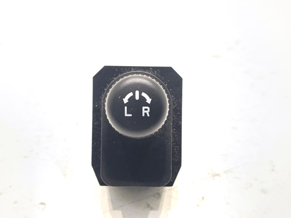 [STARK-851727] Interruptor de ajuste de espejos SUZUKI IGNIS III (MF) 1.2 (ATK412) 2016-2022