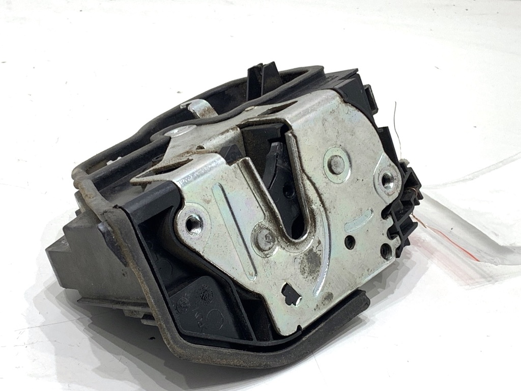 [STARK-852436] Cerradura de puerta delantera izquierda BMW Serie 5 (F10) 2009-2016