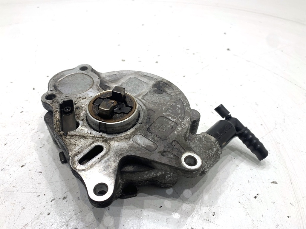 [STARK-855719] Bomba de vacío VW Passat B7 Variant 2.0 TDI 103 kW 140 CV