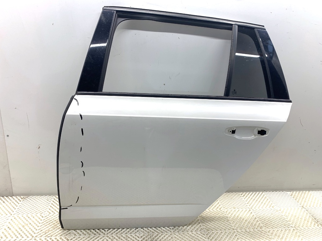 [STARK-905084] Puerta trasera izquierda SKODA OCTAVIA III Combi (5E5, 5E6) 2012-2022