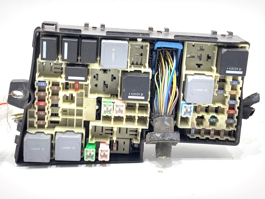 [STARK-856103] Caja de fusibles VOLVO V40 liftback (525, 526) 2012-2022
