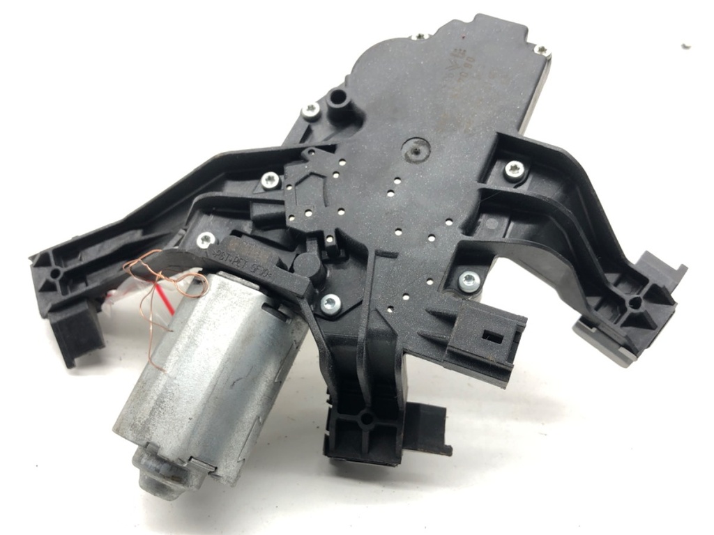 [STARK-857794] Motor de limpiaparabrisas trasero PEUGEOT 207 (WA_, WC_) 1.4 54kW 73CV 2006-2013